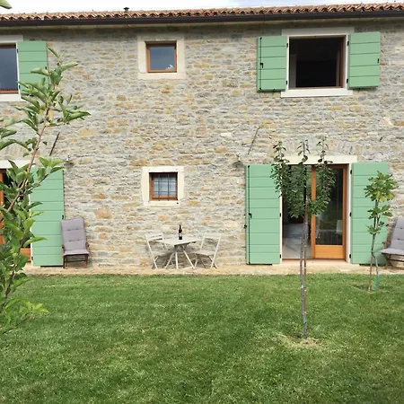 Villa Gornje Baredine 12 *