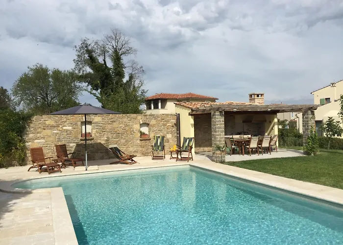 Villa Gornje Baredine 12 *