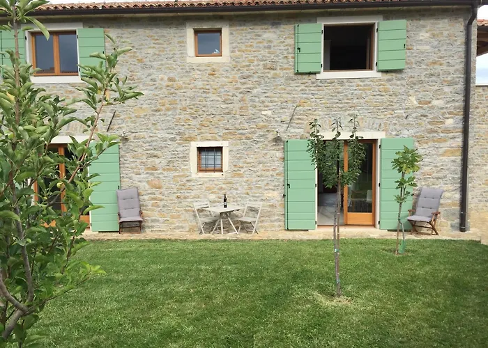 Villa Gornje Baredine 12 *