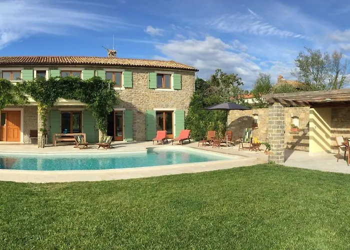 Gornje Baredine 12 *