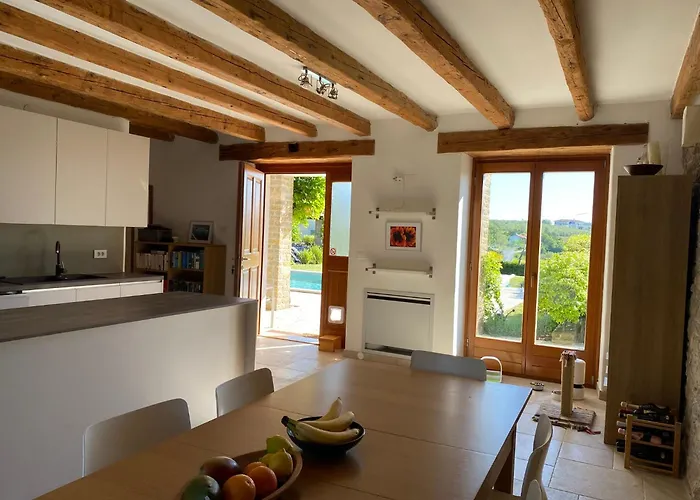 Gornje Baredine 12 *