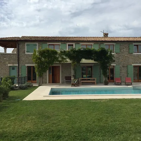 Villa Gornje Baredine 12 *